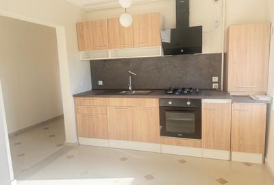 Vand apartament 3 camere Dambovita mansarda 92000 euro - 5