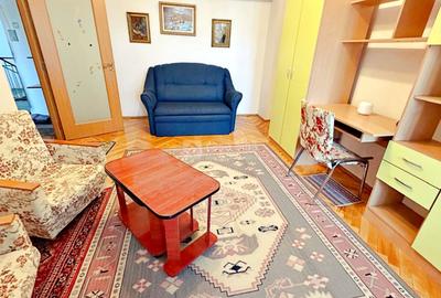 Apartament cu 2 camere decomandat, mobilat în Central