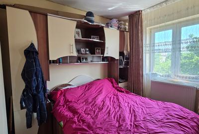 Apartament 3 camere etaj 4 zona liceu Emil Botta Adjud - 5