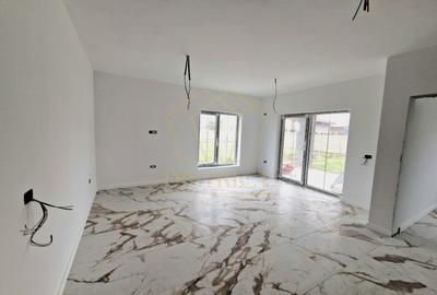 Duplex cu 5 camere în Moșnița Nouă