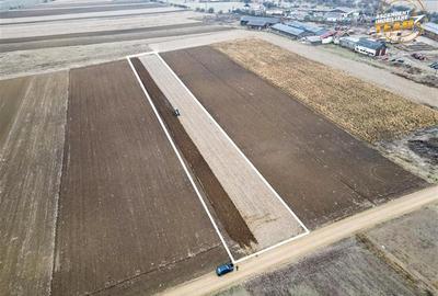 Teren agricol extravilan de 4200 mp, în Periferie