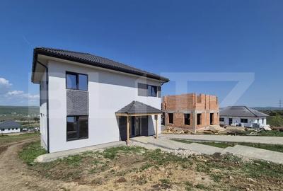 Casa individuala in ansambu rezidential, 755 mp teren, 114 mp utili - 2