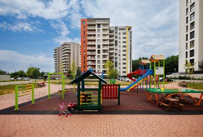 Apartament cu 3 camere semidecomandat în Lipovei