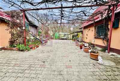 Casa individuala de vanzare in Nucet | Rosia | teren 747 mp | livada, pivnita | - 1