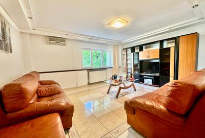 Apartament cu 3 camere decomandat, mobilat în Nerva Traian