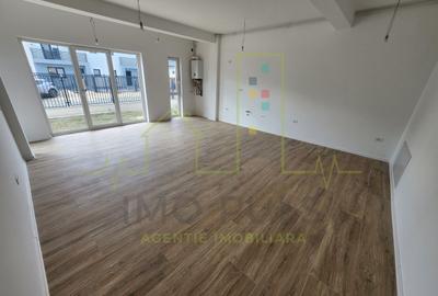 Apartament cu 3 camere decomandat în Torontalului