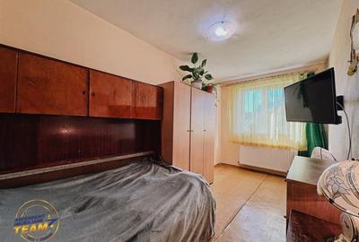 FILM! Apartament 2 camere decomandat, zona apreciabila, cartier Florilor Brasov - 9