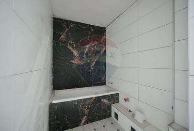 De vânzare apartament cu 2 camere, renovat, în zona Rogerius - 3