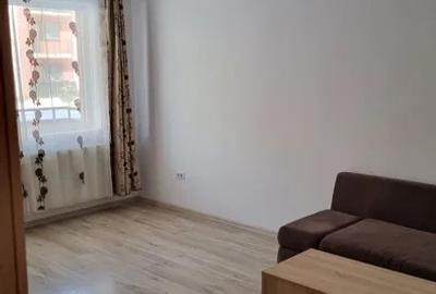 Apartament 2 camere decomandate 50 mp Zona Coresi cu gradina - 1