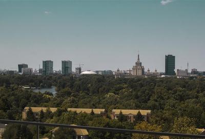 Apartament cu 5 camere decomandat în Herăstrău