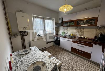 COMISON 0-Apartament decomandat 3 camere 70 mpu balcon Cedonia Sibiu - 9