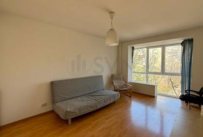 Apartament cu 3 camere decomandat, mobilat în Tineretului