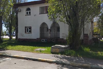 Vila interbelica - Statiunea Mamaia/langa Hotel Flora-450.000 euro(Cod E11+E12) - 3