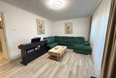 Apartament spatios, 3 camere si 3 balcoane, decomandat, etaj 2 - Lipovei - 1