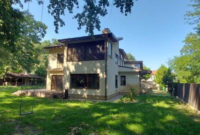 Casă individuală cu 5 camere în Corbeanca