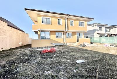Duplex cu 4 camere în Moșnița Nouă