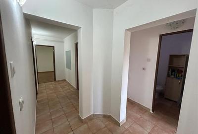 Apartament cu 3 camere de vanzare, zona Piata Moldovei - 11