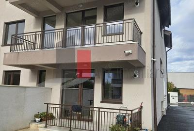 Apartament cu 3 camere semidecomandat în Bucureștii Noi