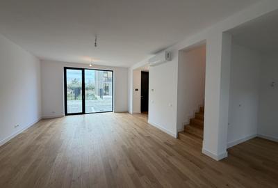 Casă cu 5 camere în Dămăroaia