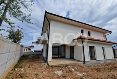 Casa individuala de vanzare cu teren generos, garaj si curte Selimbar - 14