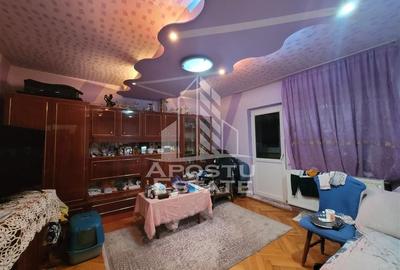 Apartament cu 3 camere, 2 bai, centrala proprie, zona Bucovina - 1