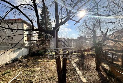 Casă individuală cu intrări separate in zona Complexului Studentesc - 2