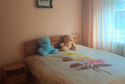 Apartament cu 3 camere,decomandat,parter inalt,zona Lama - 3