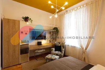 Apartament cu 2 camere semidecomandat, mobilat în Central