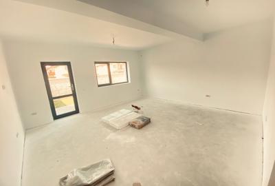 Duplex cu 4 camere si mansarda. Curte 250 mp. Comision 0 - 9