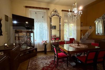 Casă individuală cu 5 camere în Central