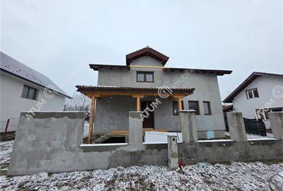 Casa cu 5 camere decomandate pe teren de 390 mp in Cisnadie Sibiu - 1
