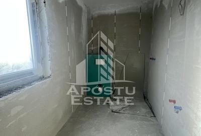 Duplex cu 4 camere, dressing si 3 bai. Toate utilitatile, la asfalt. - 19