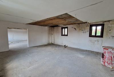 Casă cu 4 camere si 2 garaje de vanzare, Baia Sprie, Comision 0% - 13