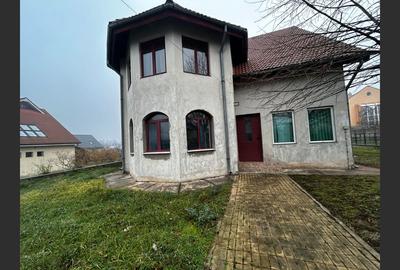 Vila eleganta de inchiriat, locatie excelenta - 7