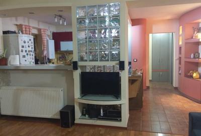 APARTAMENT 4 CAMERE, DECOMANDATE, SPATIOS, ZONA LINISTITA, STR. LUNEI - 12