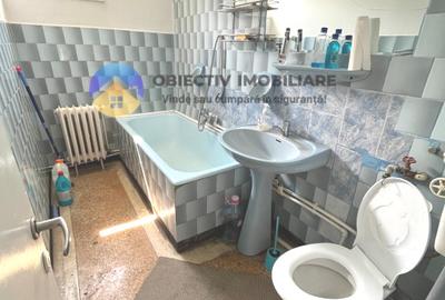 Apartament 3 camere , zona centrala, etaj 1 - 9