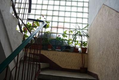 Apartament cu 3 camere de vânzare Str. 1 Mai - 11