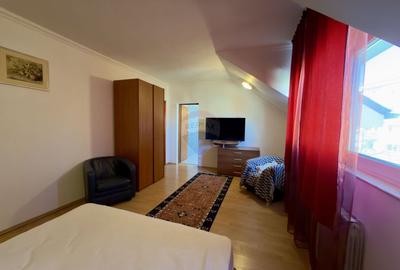 Casă / Vilă 8 camare cartier Beverly Hills Sanmartin - 9