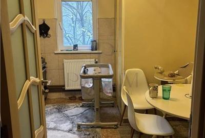 DAMBOVITA - 3 CAM - DECOMANDAT - 2 BAI - 2 BALCOANE - CENTRALA - ETJ.3 - 5