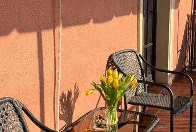 Apartament cu 3 camere decomandat, mobilat în Ronaț