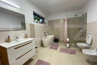Casa de vacanta cu priveliste catre lac, 213 mp utili, 3500 mp teren cu livada - 16