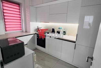 Apartament cu 2 camere decomandat în Giroc