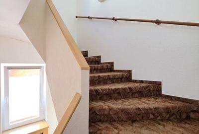 Piata Muncii, vila singur curte, 8 camere, 227 mp utili - 12