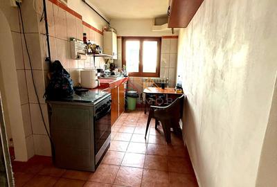 Casă P+1E cu teren generos de 697 mp, zona foarte buna Campina, PH - 13