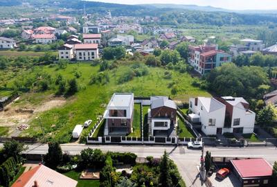 Teren Construcții intravilan de 656 mp, în Europa