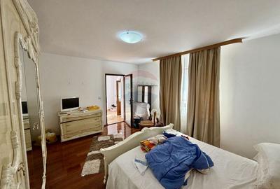Casă / Vilă cu 4 camere de vânzare - 8