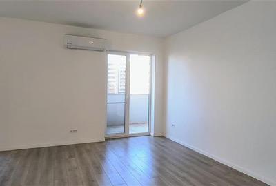 Apartament cu 3 camere nedecomandat în Aradului