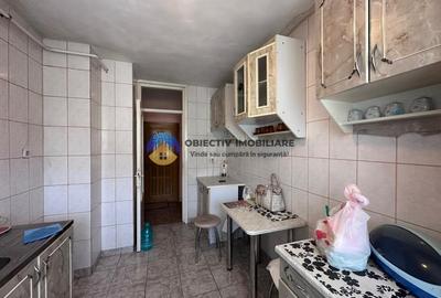 Apartament 3 camere de vânzare - Zona Centrală / 2 băi - 20