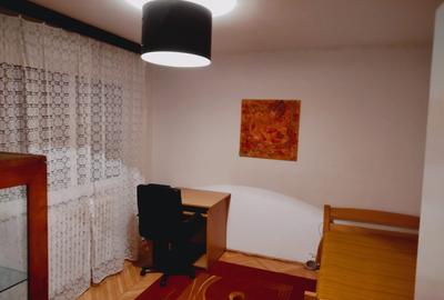Apartament de inchiriat cu 3 camere Disponibil - 11