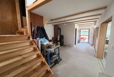 Casă de vanzare 6 camere 220 m² utili cu 376 M² teren la șosea - 16